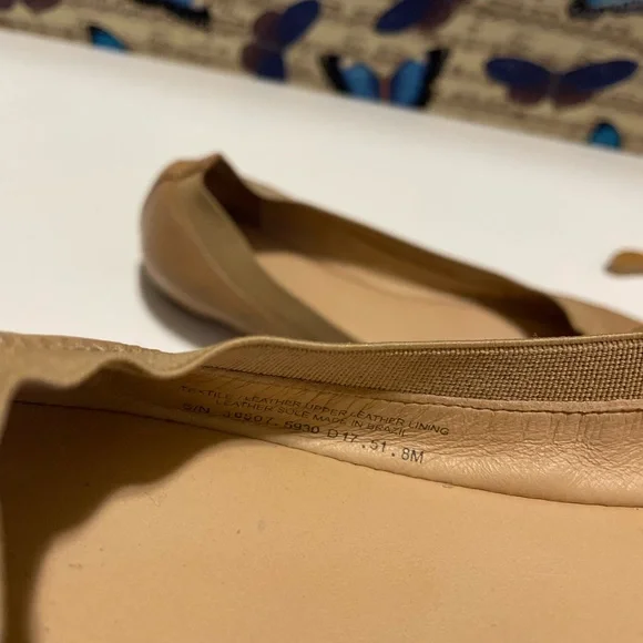 Tory Burch Tan Leather Loafers with Medallion - Picture 7 of 10